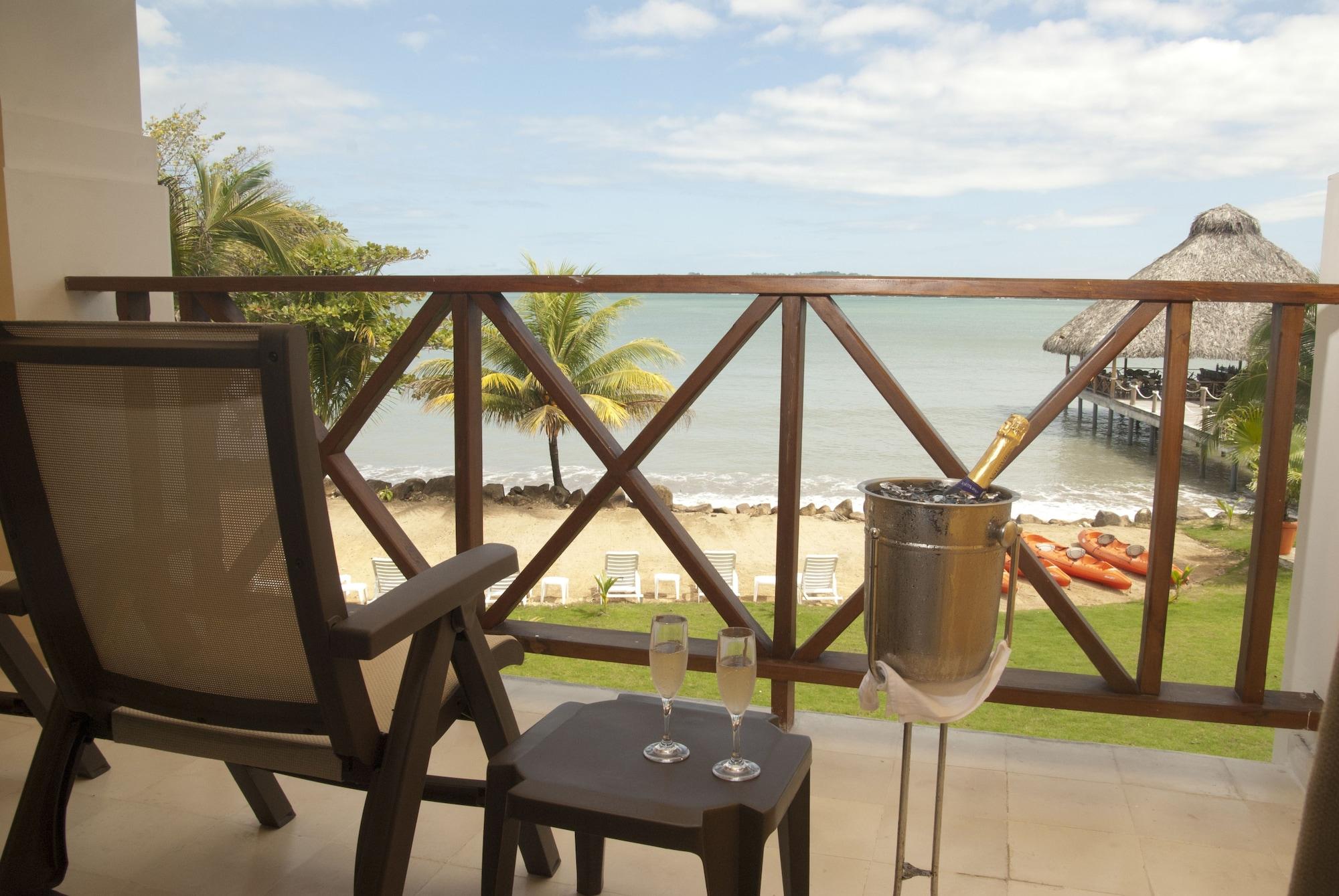 Playa Tortuga Hotel And Beach Resort Бокас-дель-Торо Экстерьер фото