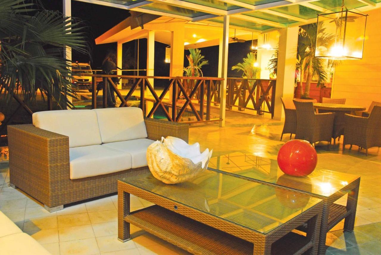 Playa Tortuga Hotel And Beach Resort Бокас-дель-Торо Экстерьер фото